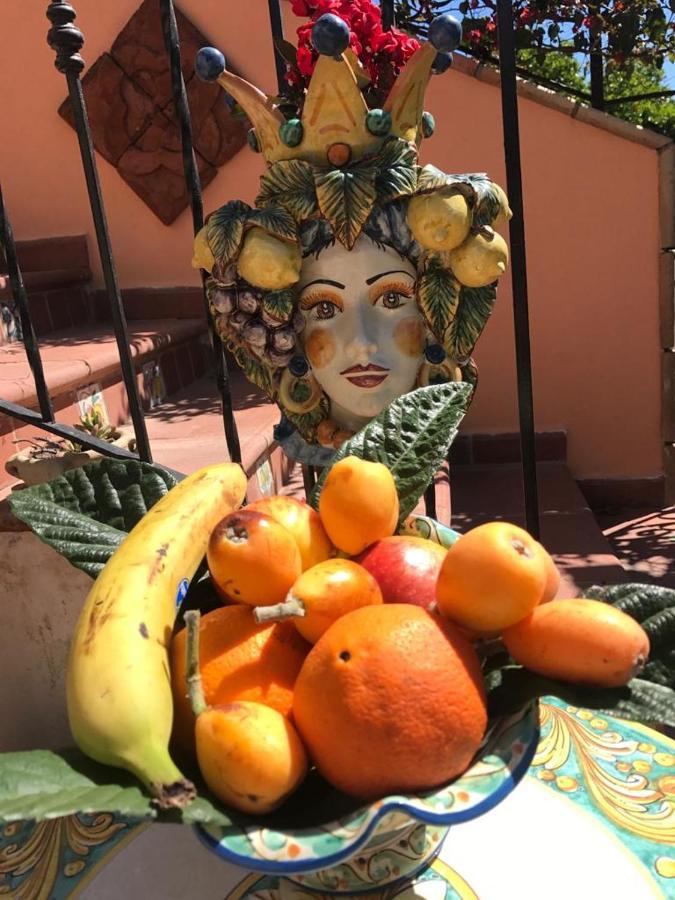 La Capanna Di Giuseppe E Maria Bed & Breakfast Taormina Exterior photo