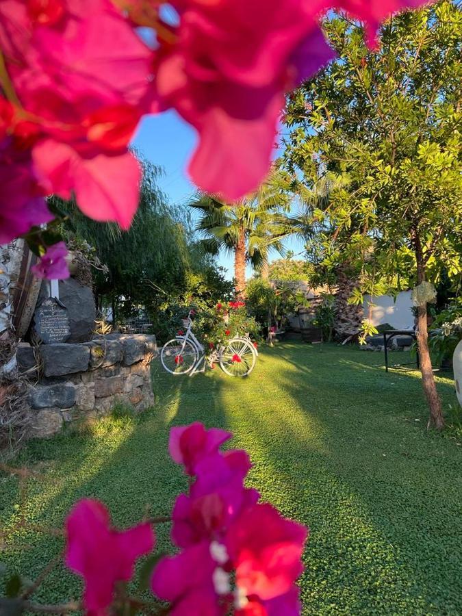 La Capanna Di Giuseppe E Maria Bed & Breakfast Taormina Exterior photo