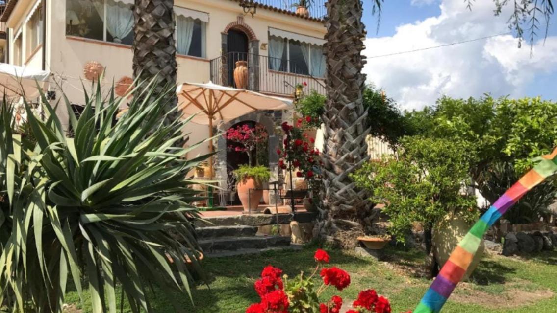 La Capanna Di Giuseppe E Maria Bed & Breakfast Taormina Exterior photo